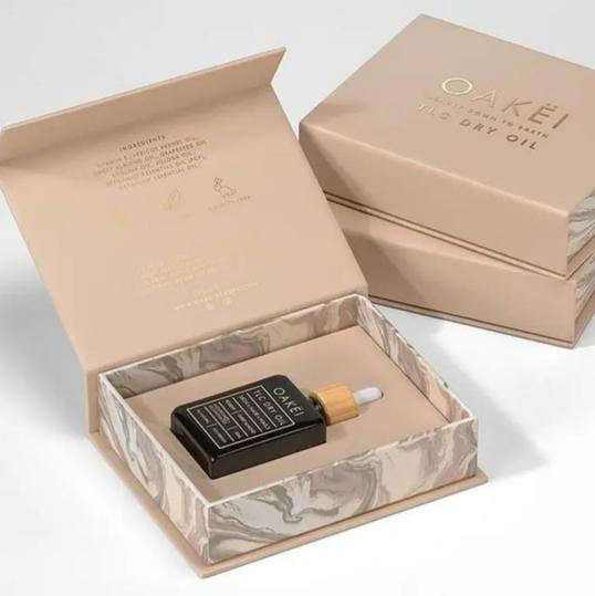 Magnetic book-style rigid box