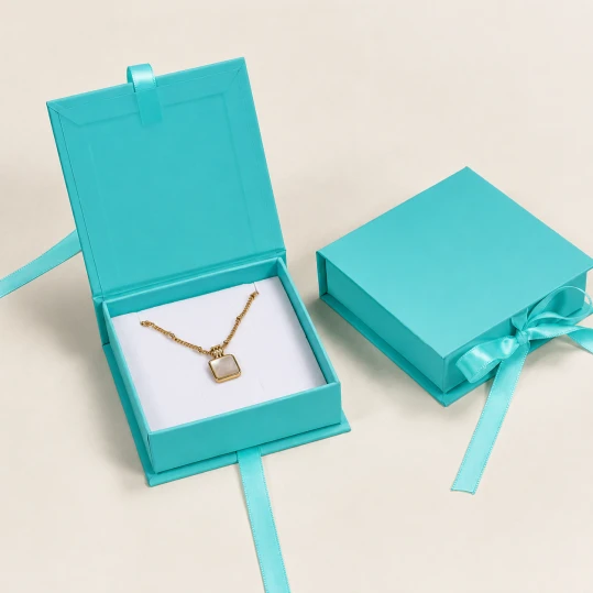 Jewelry Magnetic Clamshell with Ribbon