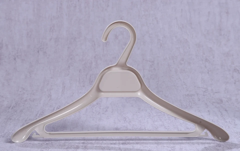 Integrated Hook Suit Hanger with Trouser Bar